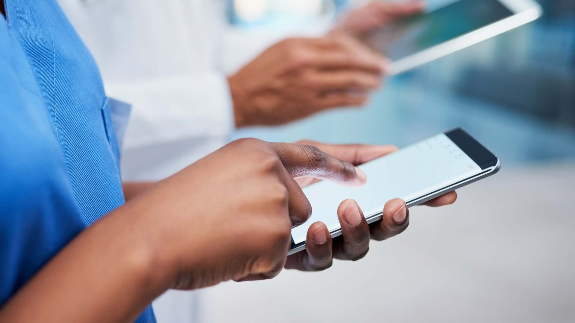 Comunicazione Web per favorire la visibilità del Professionista (uso dei Social, ecc.)  comprendente assistenza tecnologica per l’uso degli Strumenti Digitali